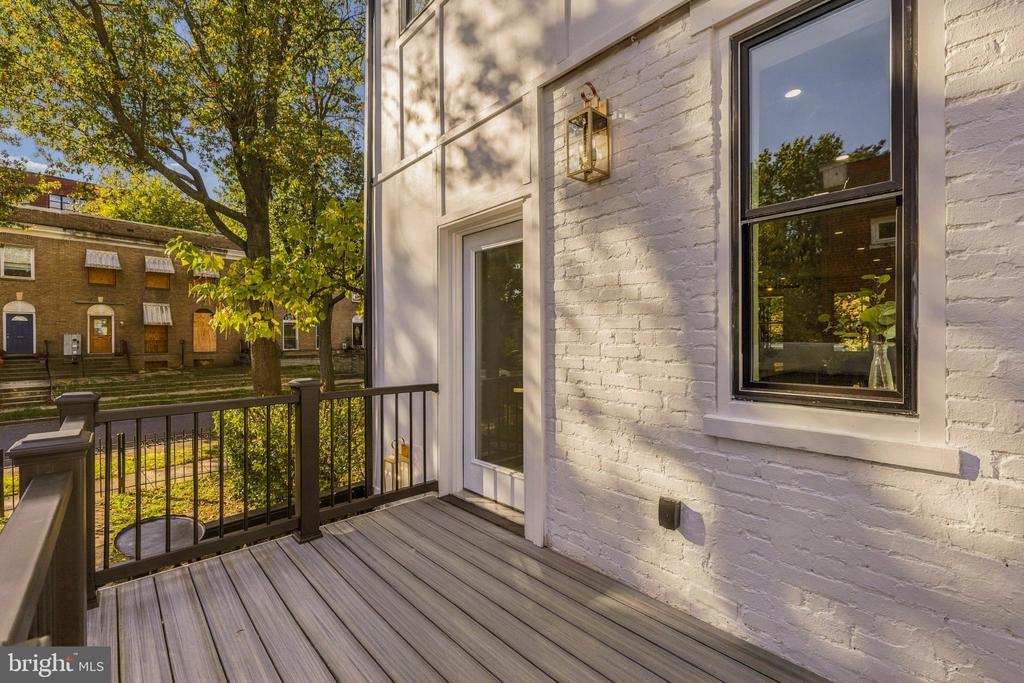 158 W STREET NW