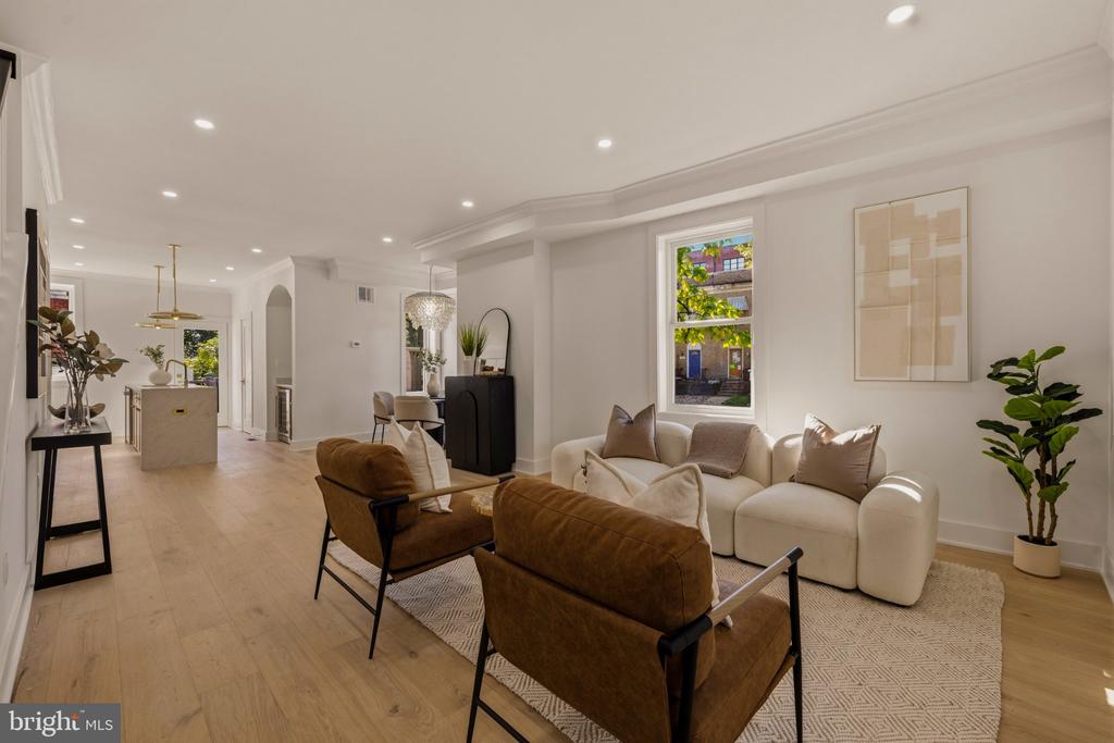 158 W STREET NW
