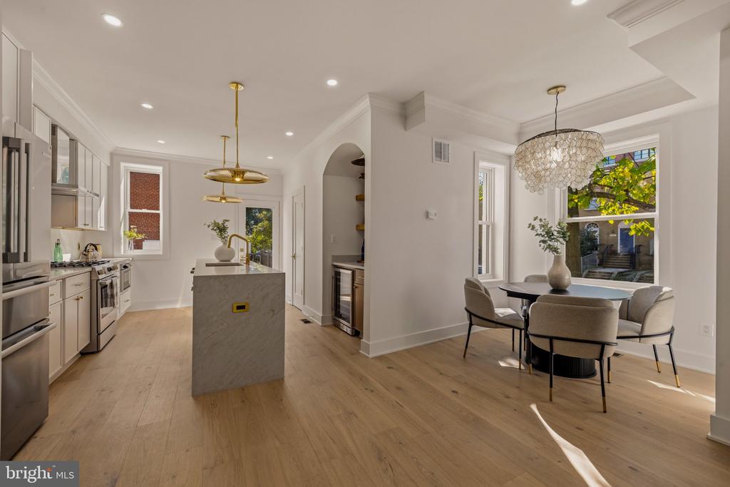 158 W STREET NW
