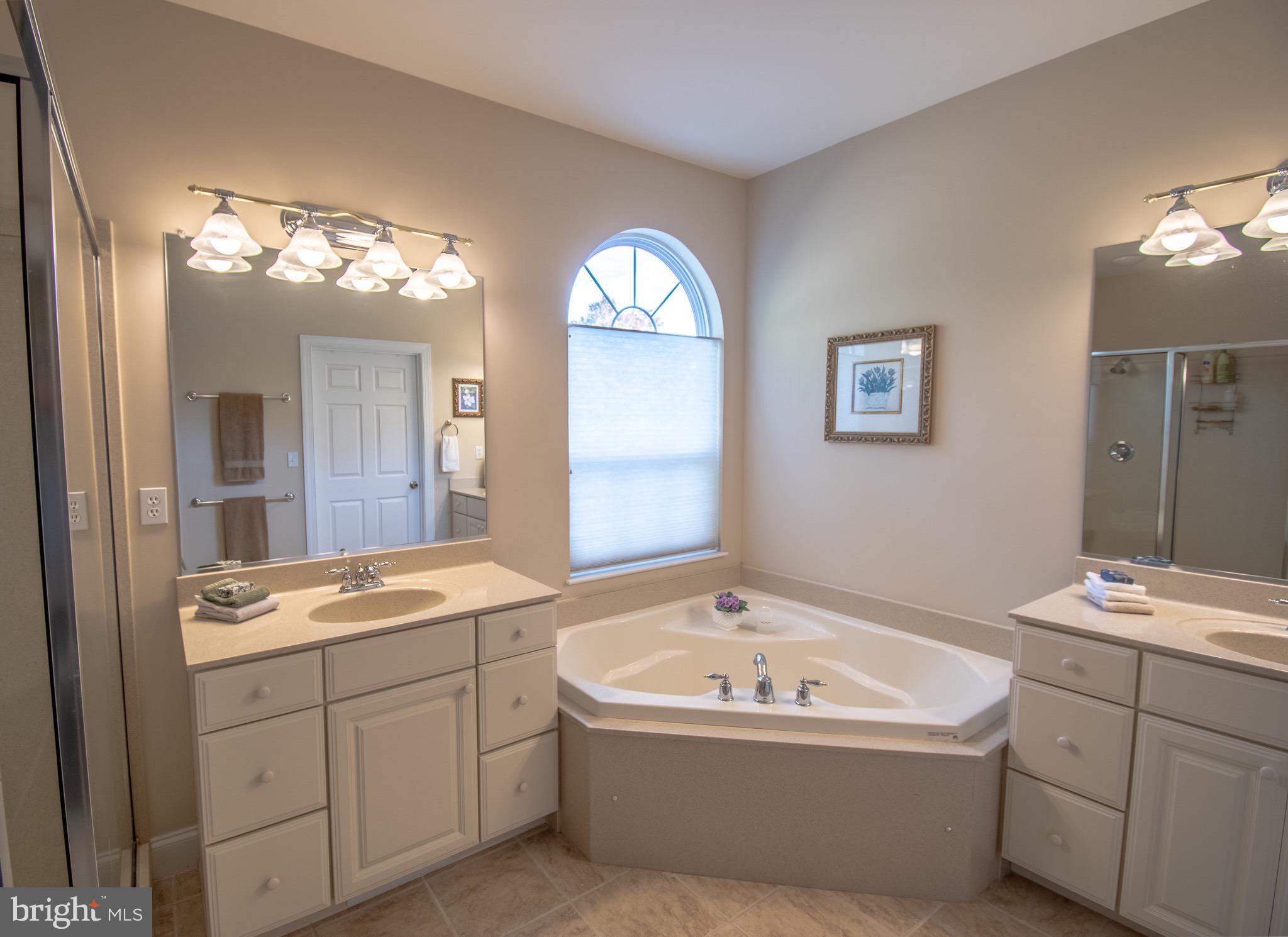 37104 SOLITUDE DRIVE