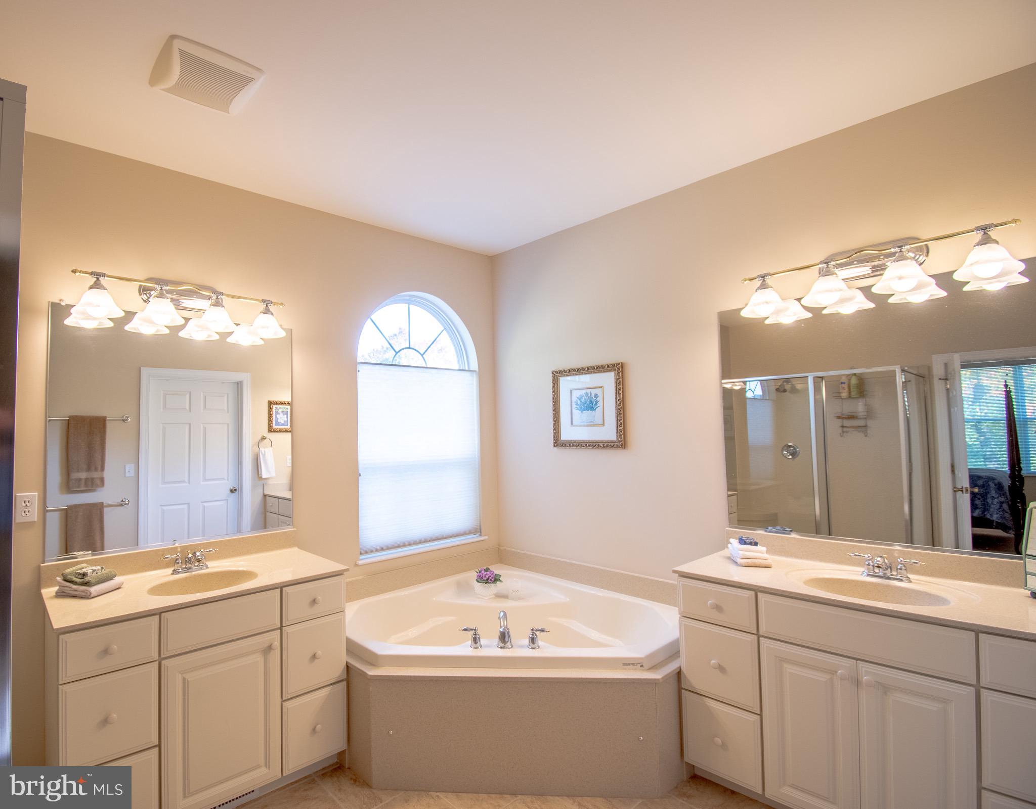 37104 SOLITUDE DRIVE