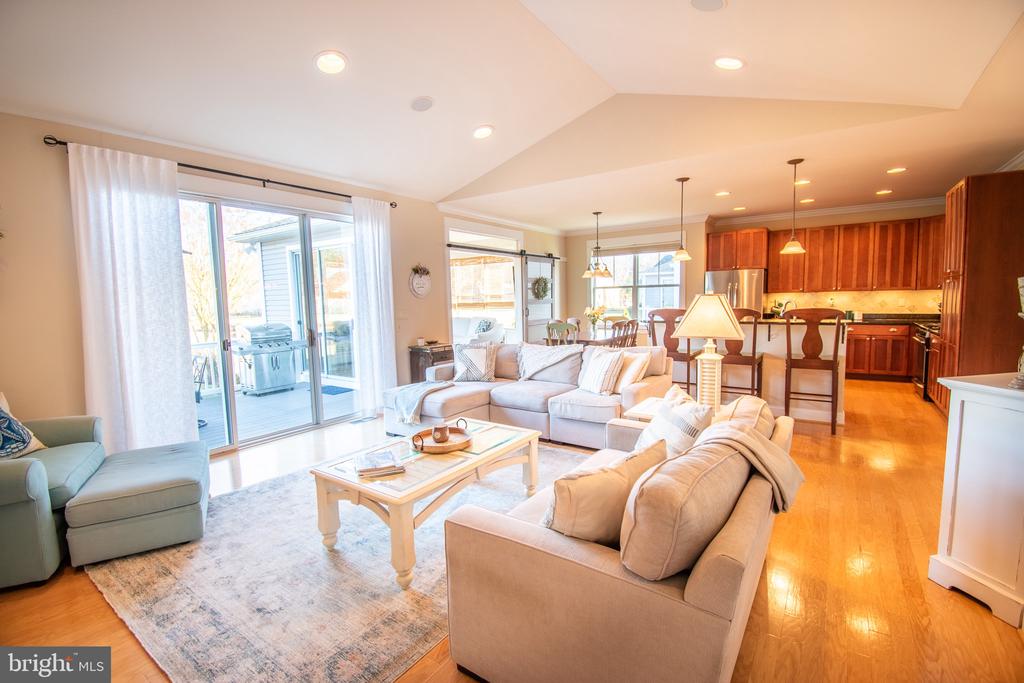 37123 SOLITUDE DRIVE
