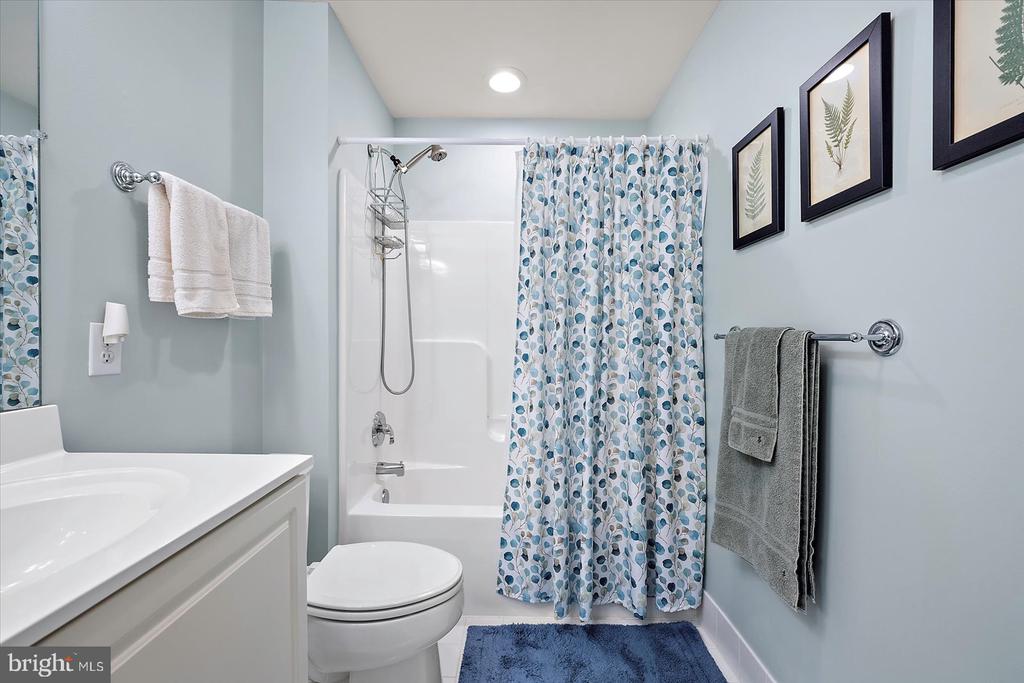 5 METZ WAY 19