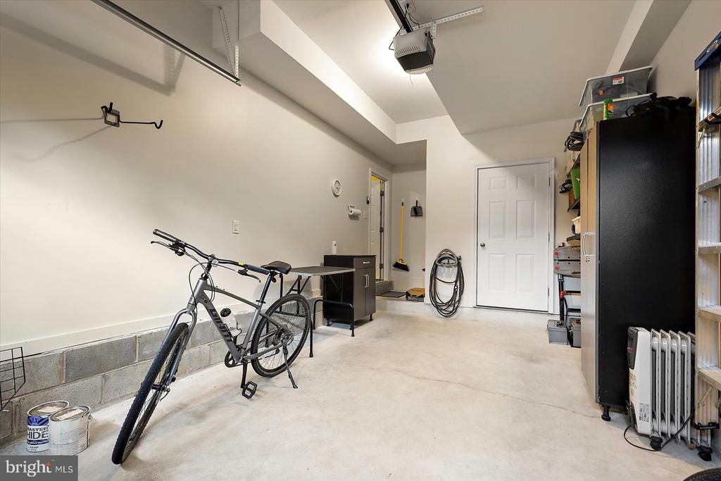 5 METZ WAY 19