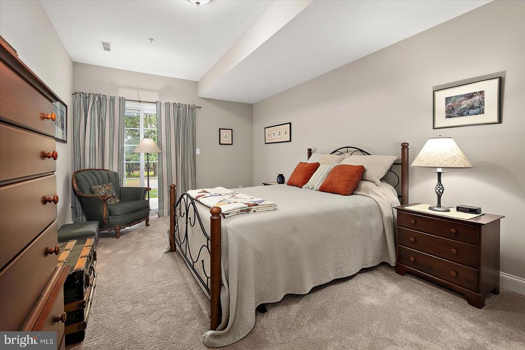 5 METZ WAY 19