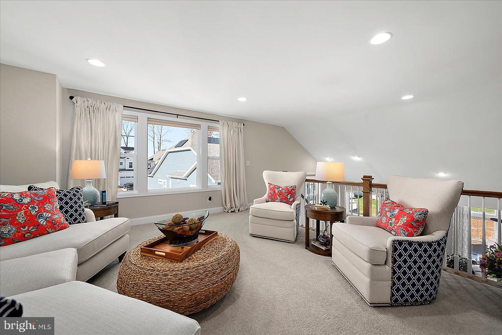 19218 AMERICAN HOLLY ROAD