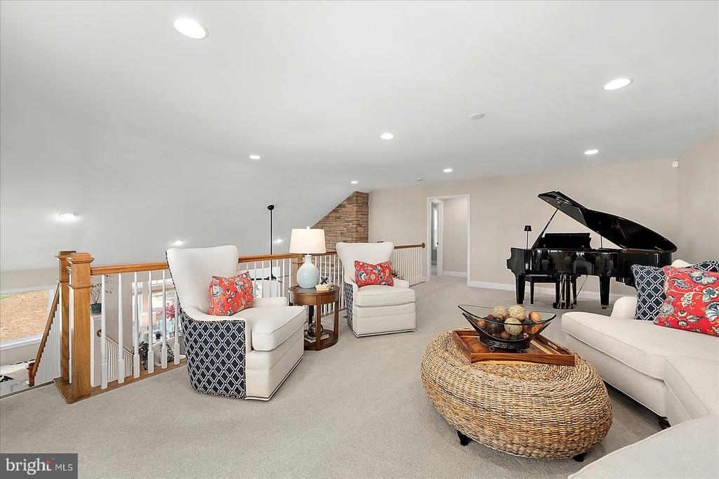 19218 AMERICAN HOLLY ROAD