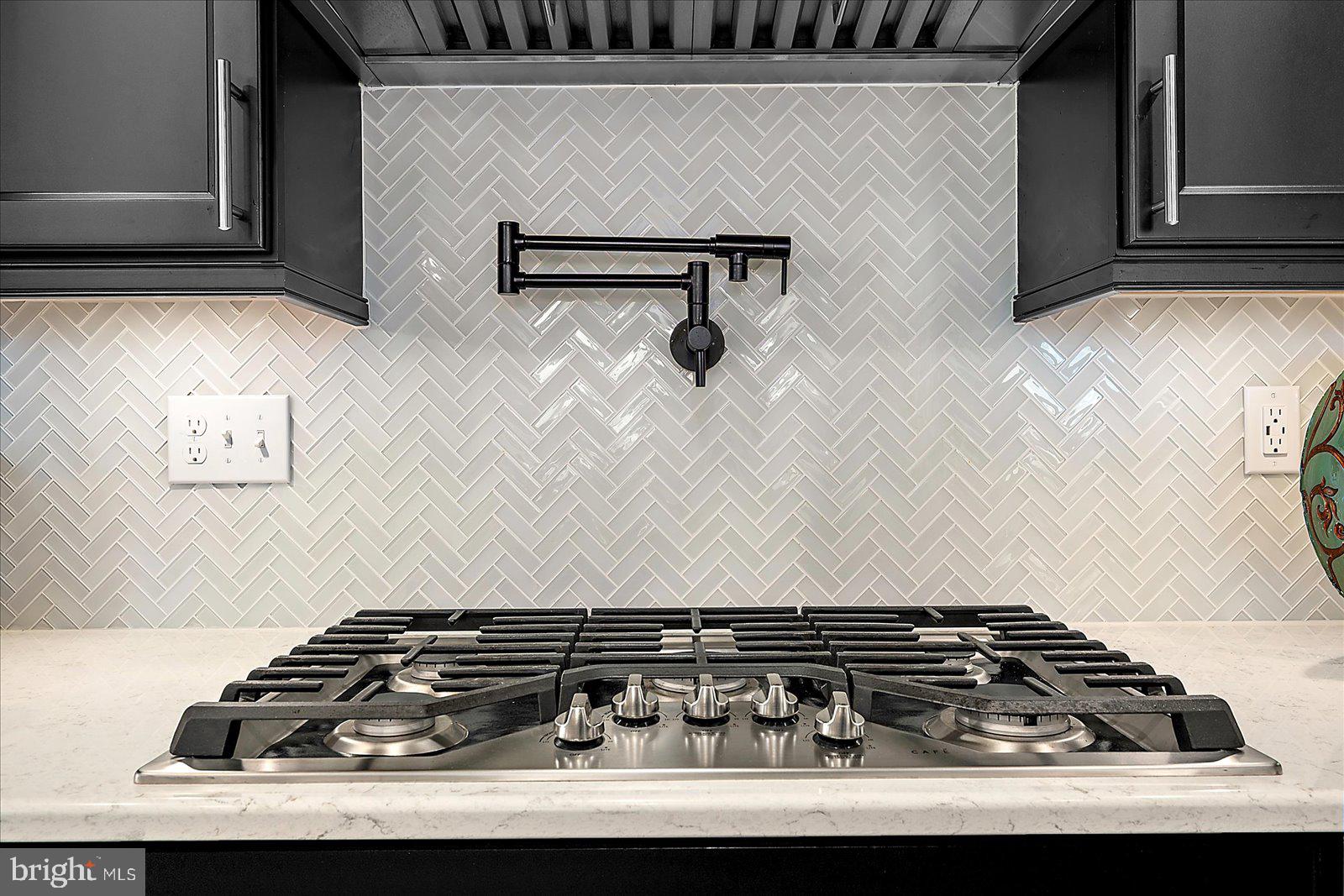 19218 AMERICAN HOLLY ROAD