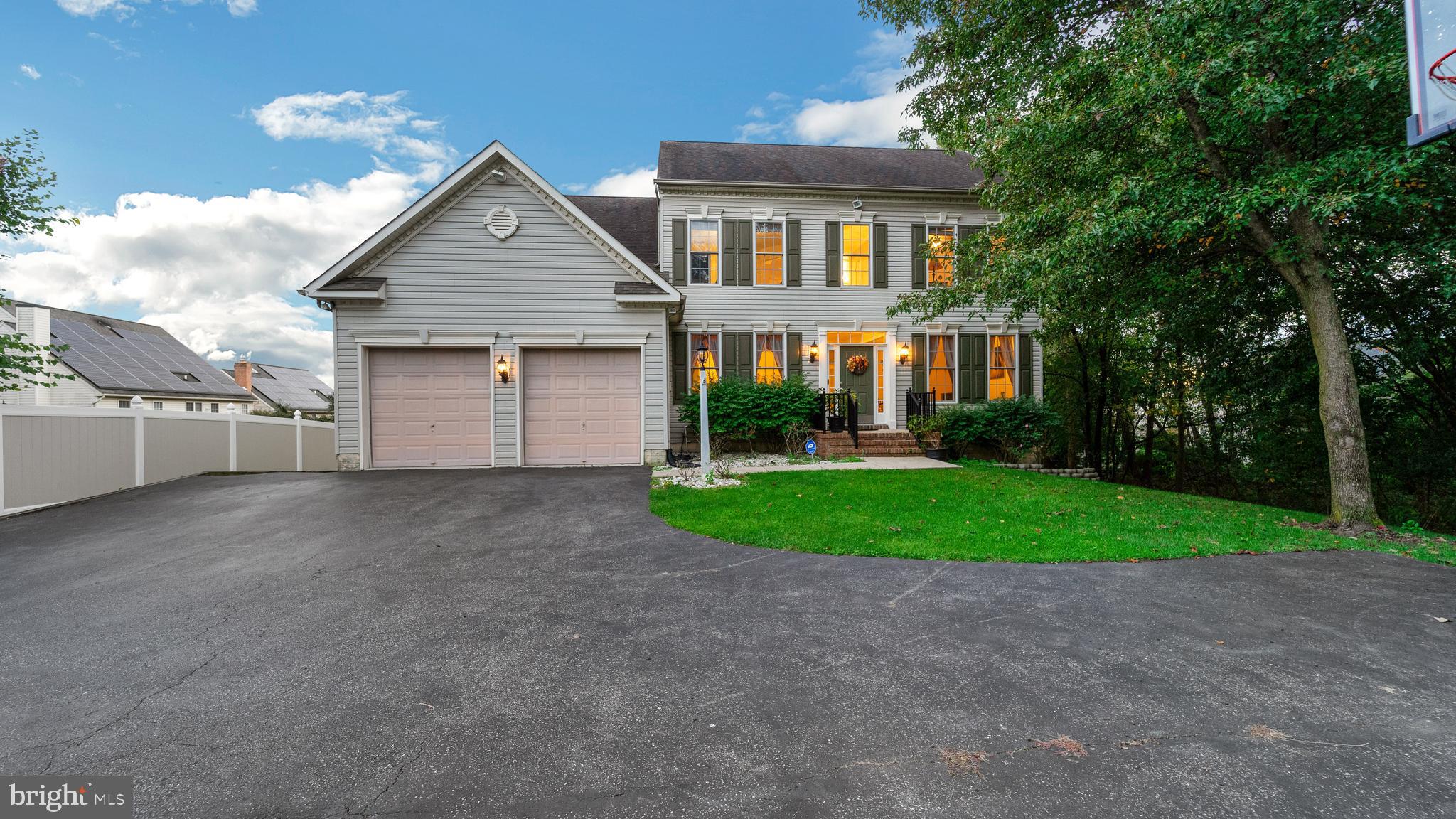 7814 COLDBROOKE