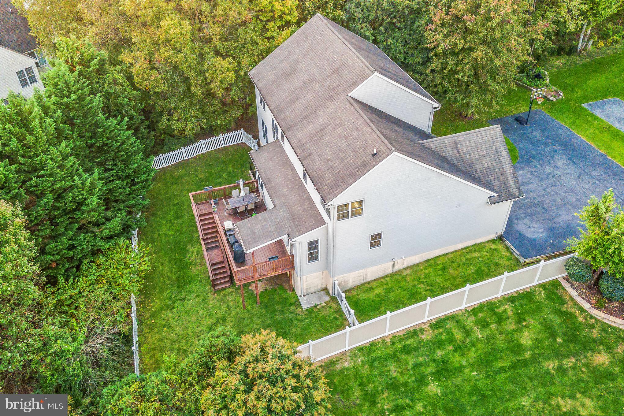 7814 COLDBROOKE