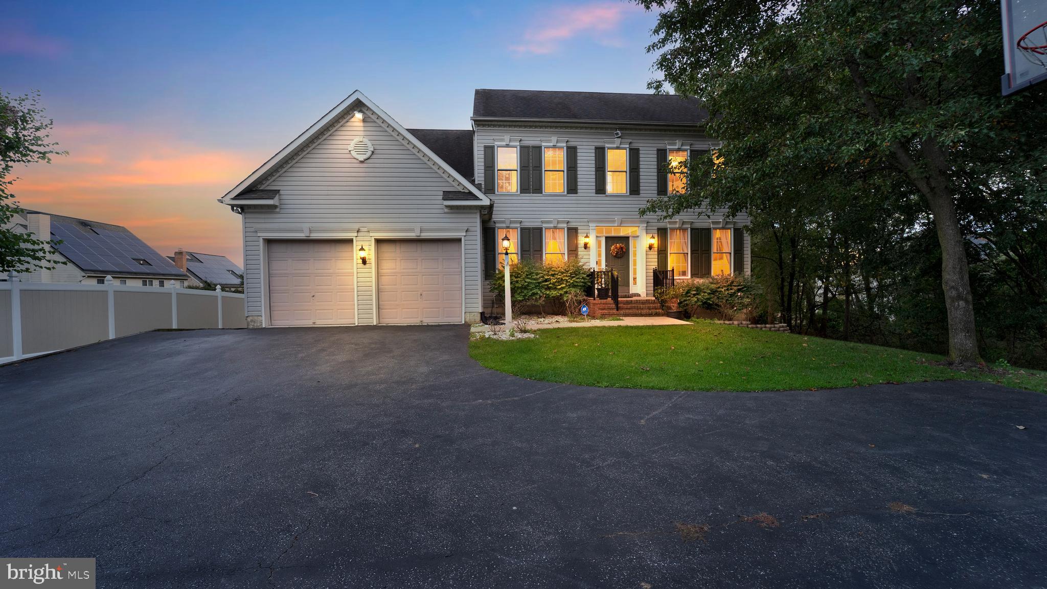 7814 COLDBROOKE