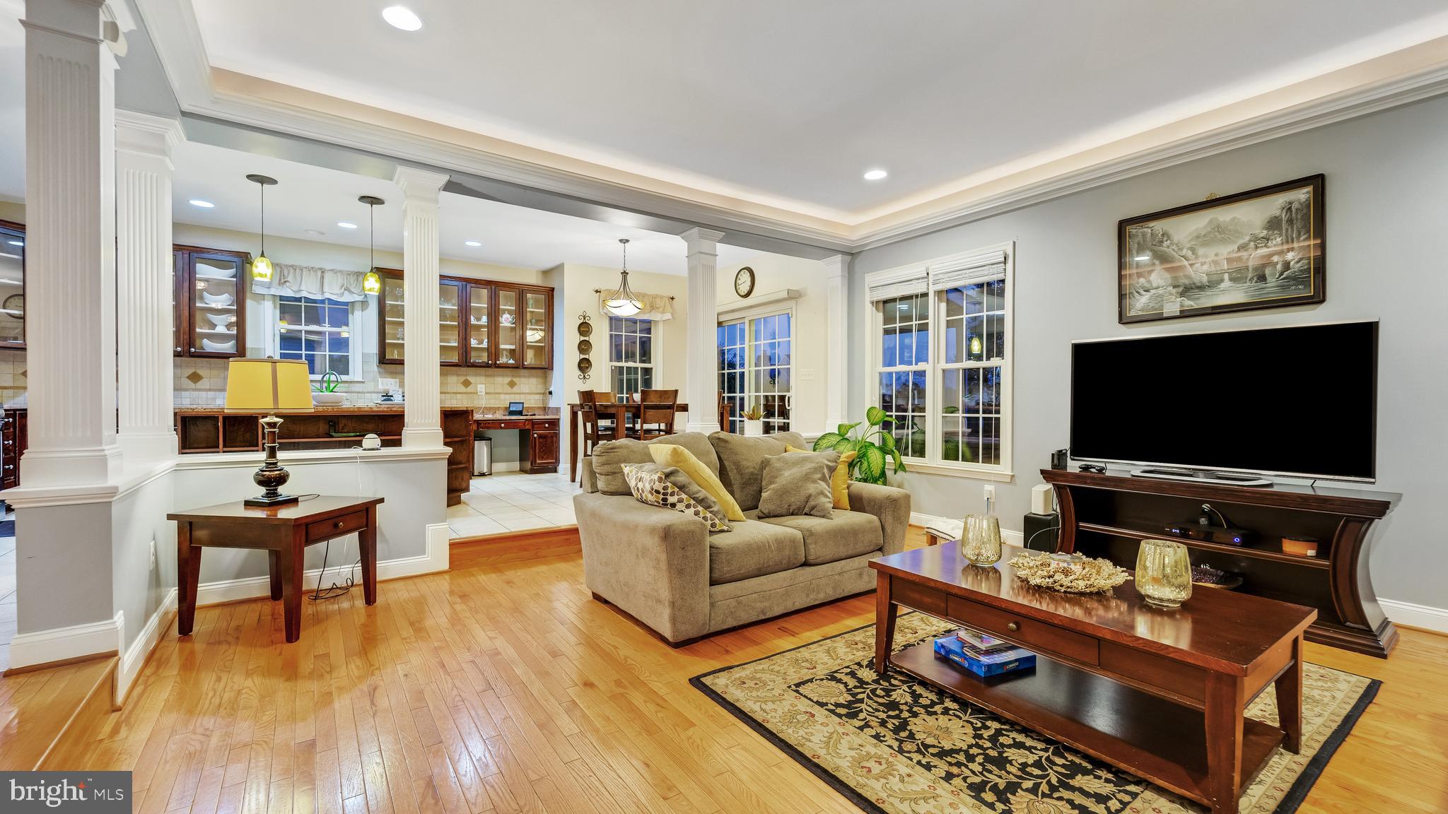 7814 COLDBROOKE