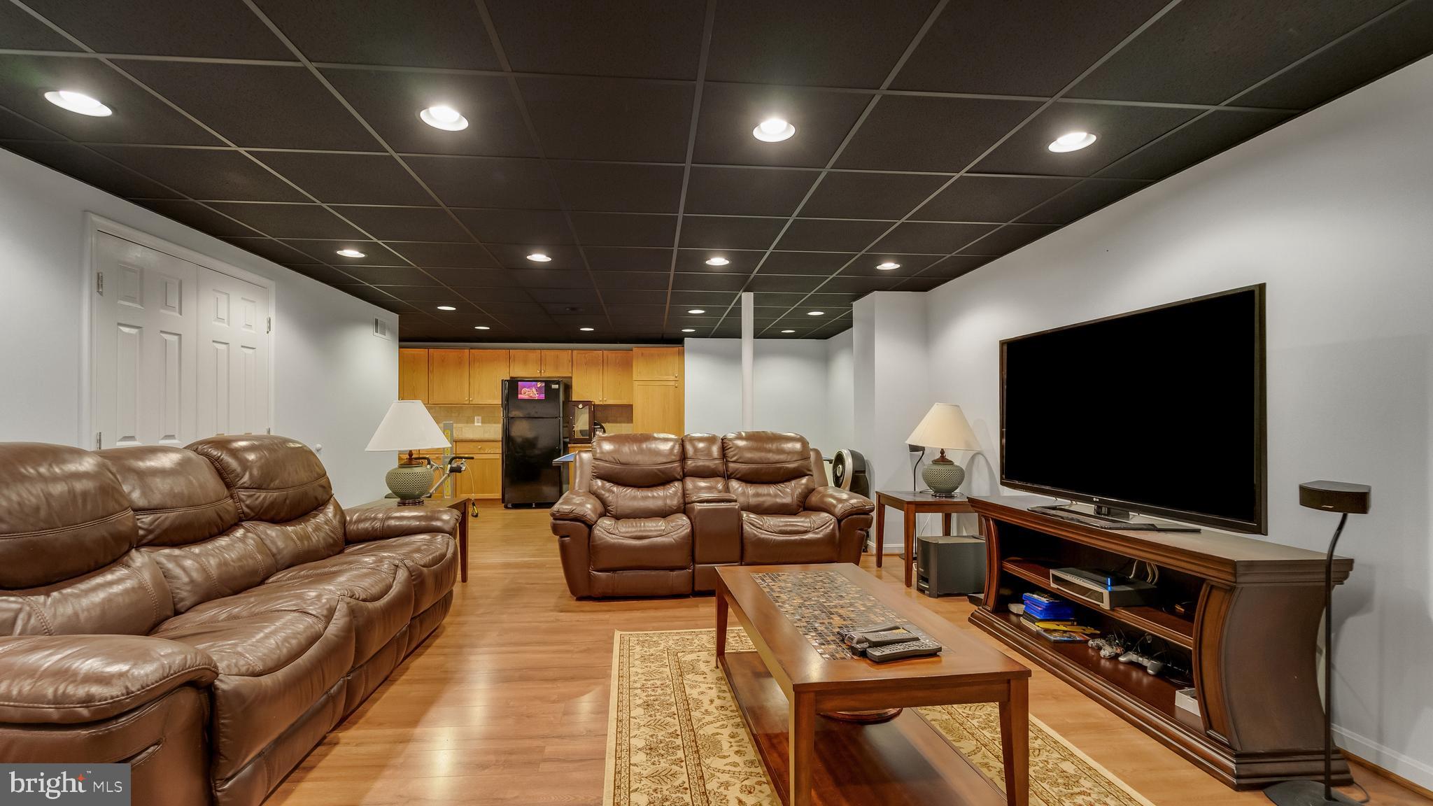 7814 COLDBROOKE