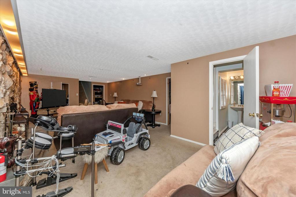 254 CROSS CREEK DRIVE