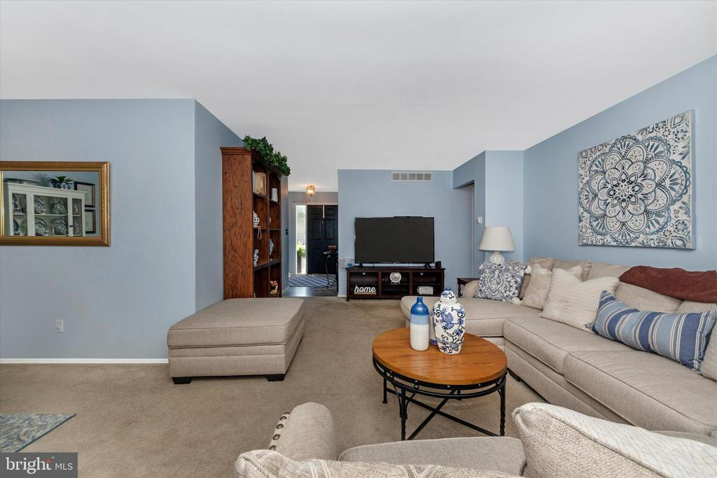 254 CROSS CREEK DRIVE