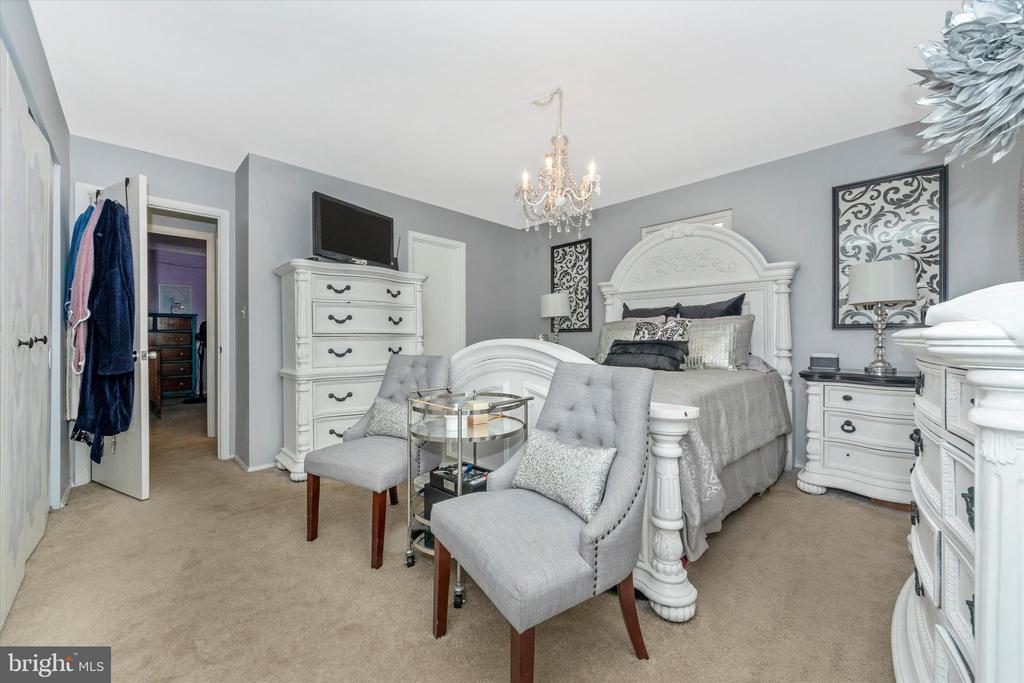 254 CROSS CREEK DRIVE