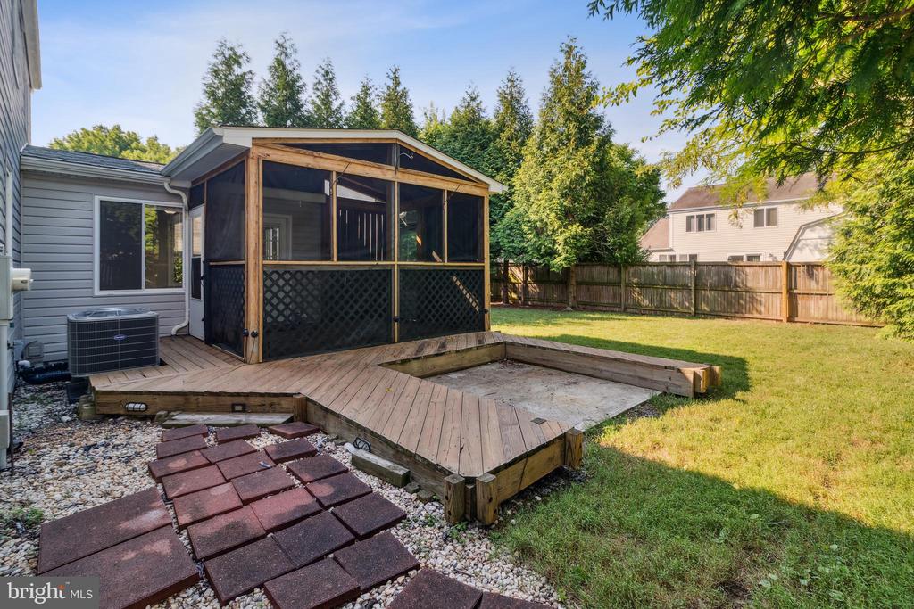 1413 GESNA DRIVE