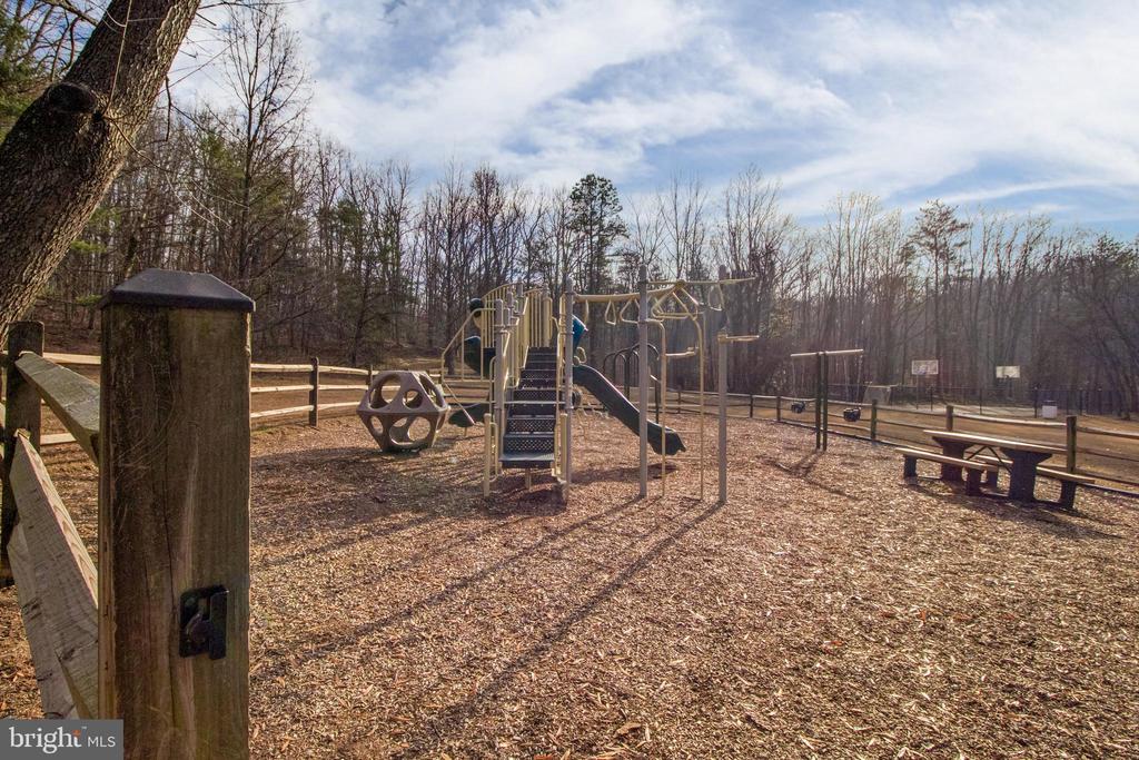 567 MELISSA COURT