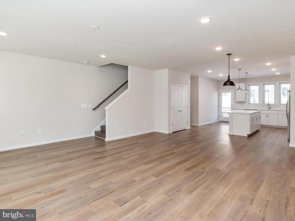 3329 WATERSHED BOULEVARD
