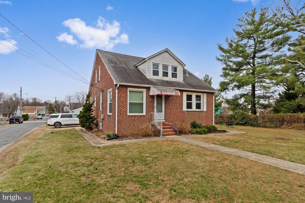 501 BON AIR AVENUE