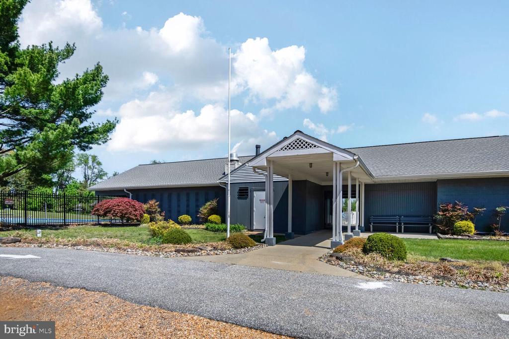 513 OAK GROVE ROAD