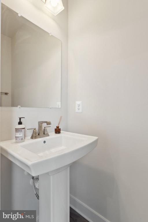 7828 YONA COURT
