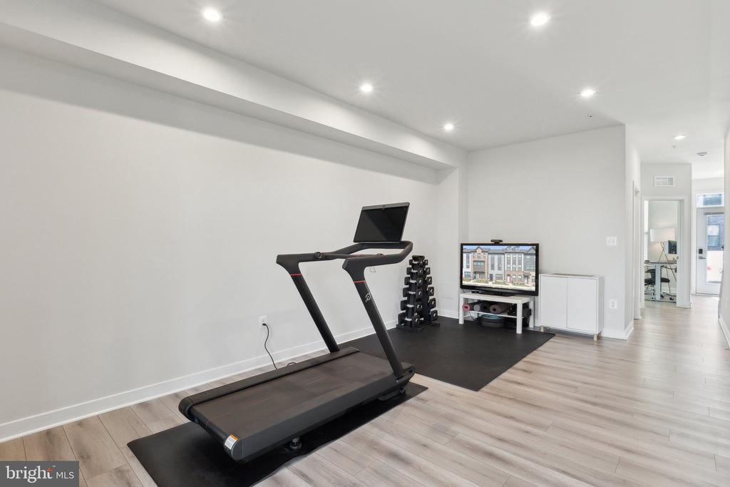 7828 YONA COURT