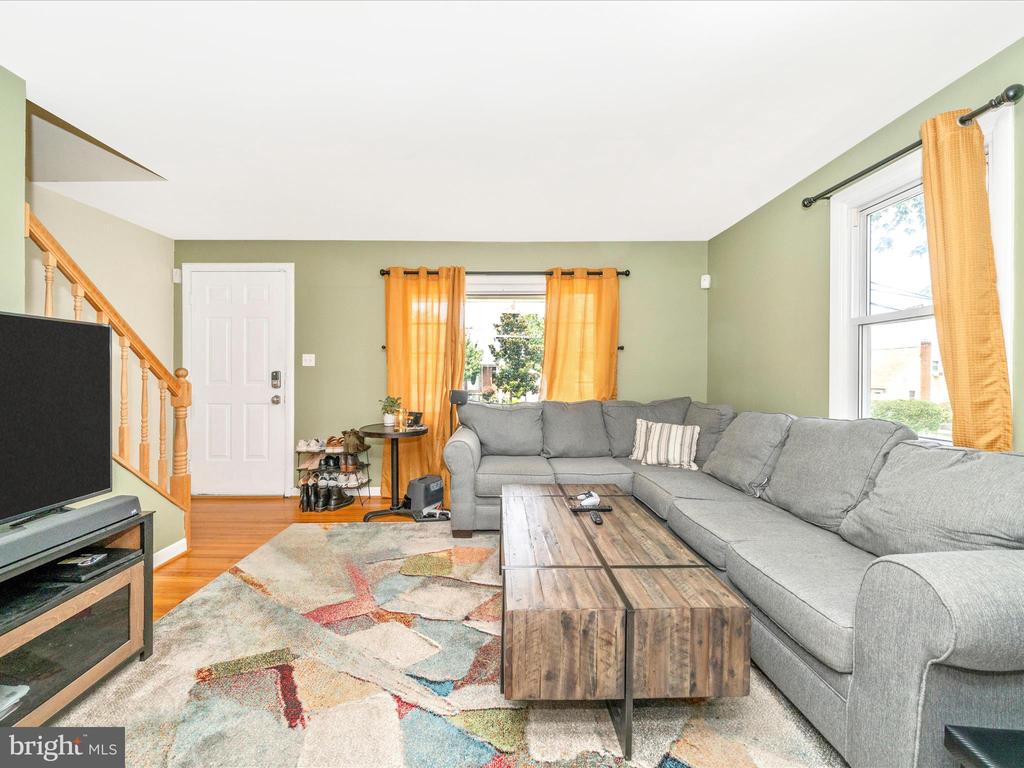 1 GREENWOOD AVENUE