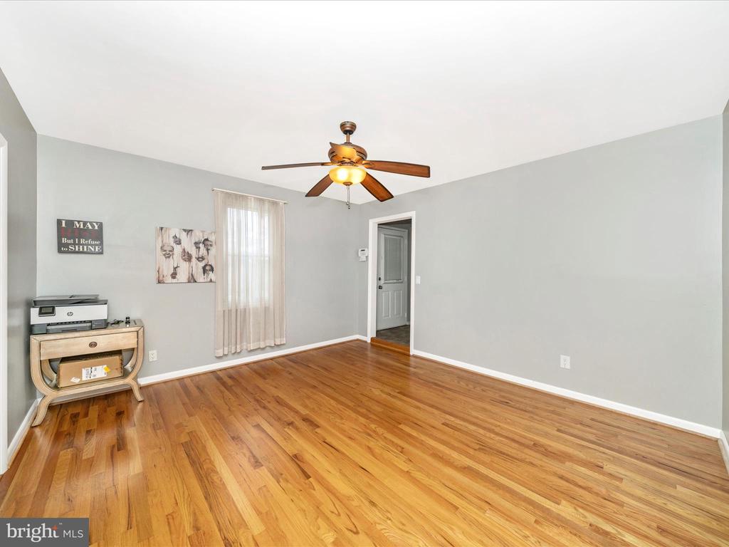 1 GREENWOOD AVENUE