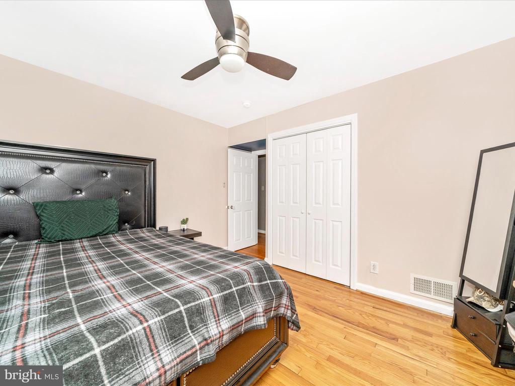1 GREENWOOD AVENUE