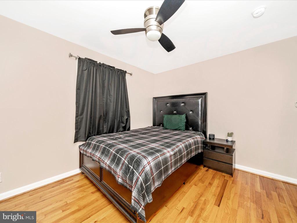 1 GREENWOOD AVENUE