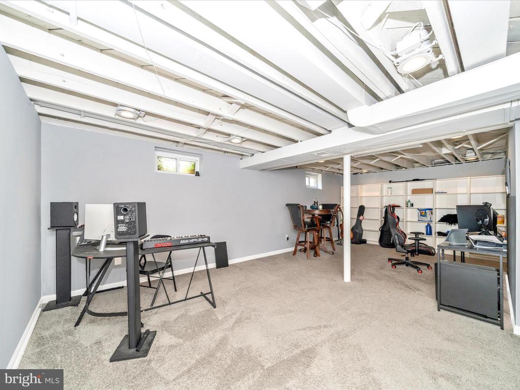 1 GREENWOOD AVENUE