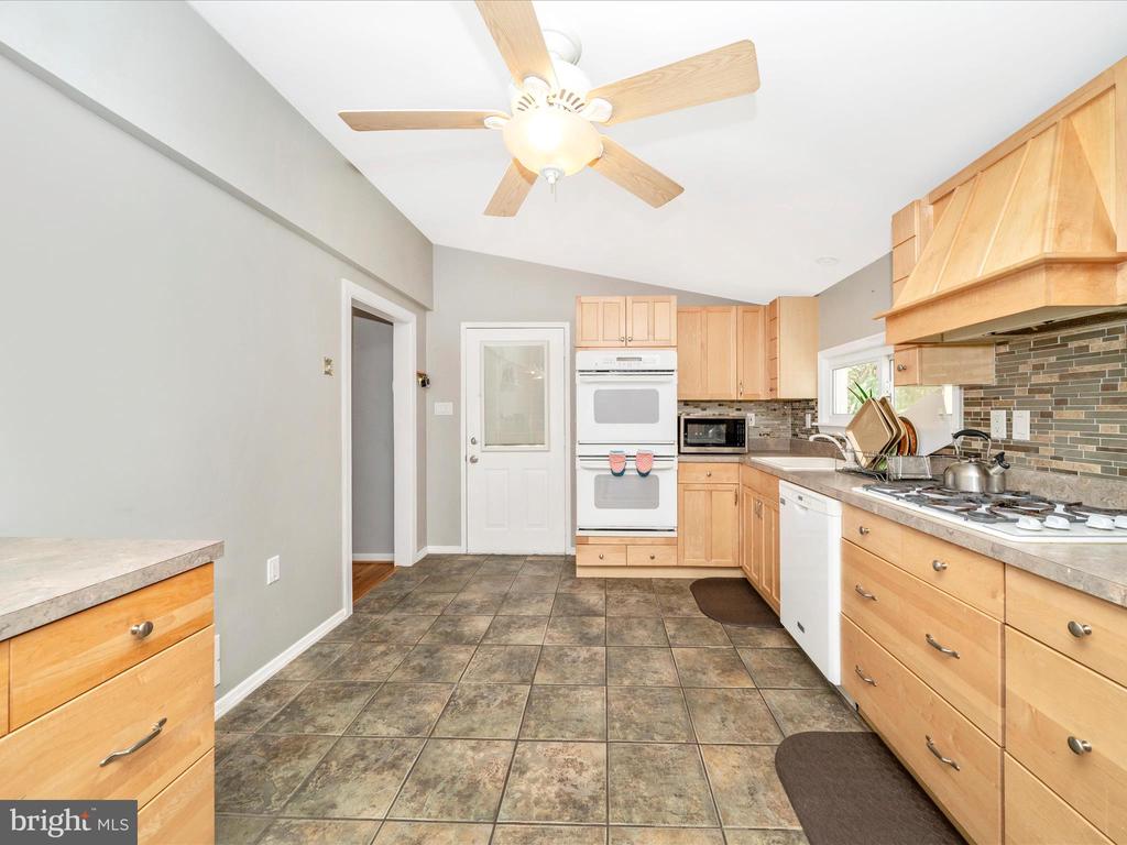 1 GREENWOOD AVENUE
