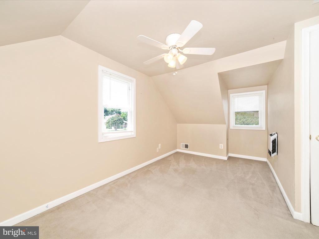 1 GREENWOOD AVENUE