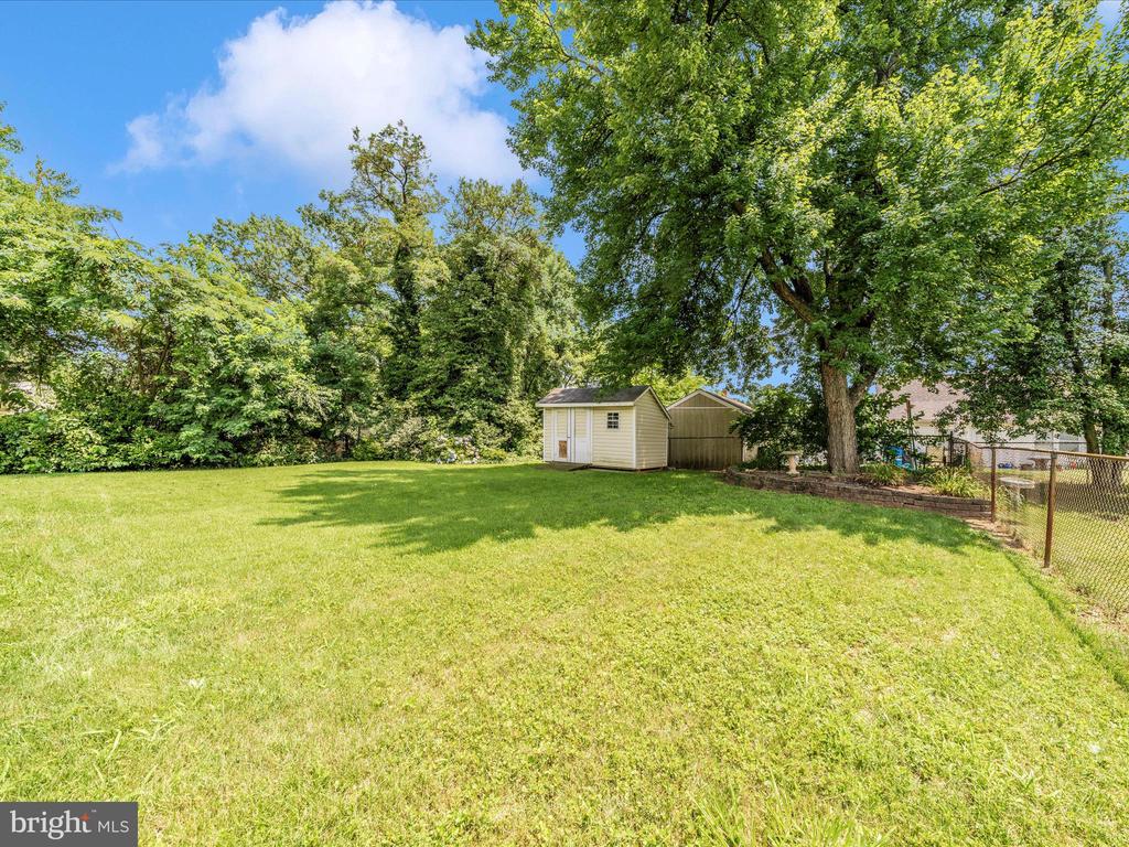 1 GREENWOOD AVENUE
