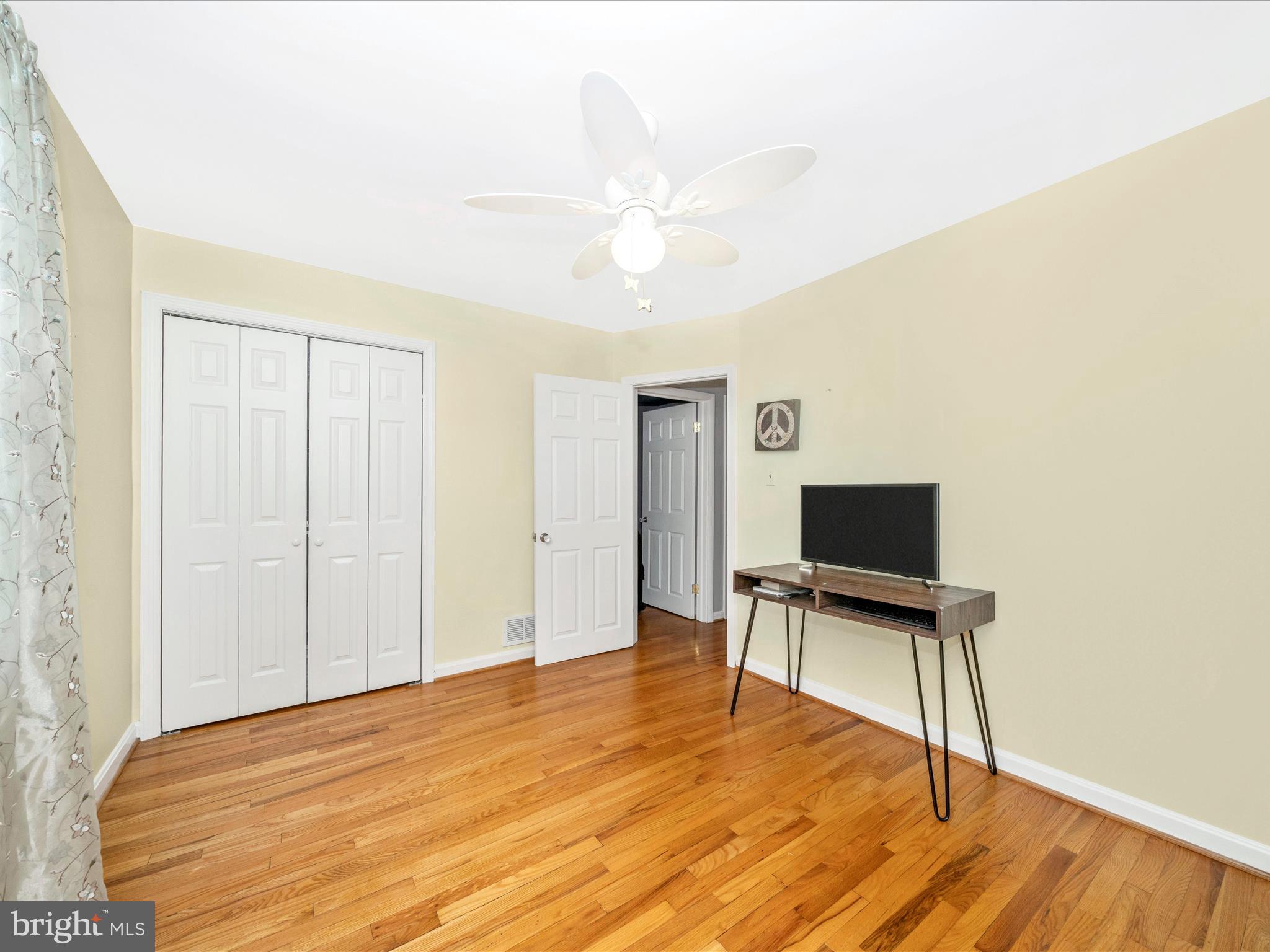 1 GREENWOOD AVENUE