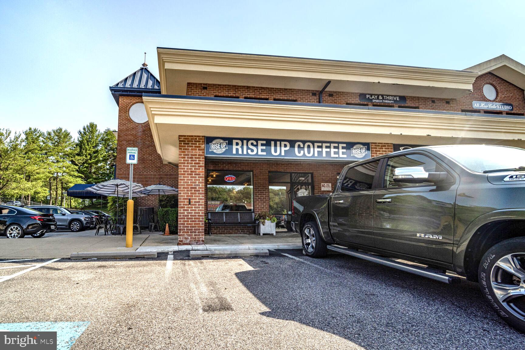 1105 RIVERBOAT COURT