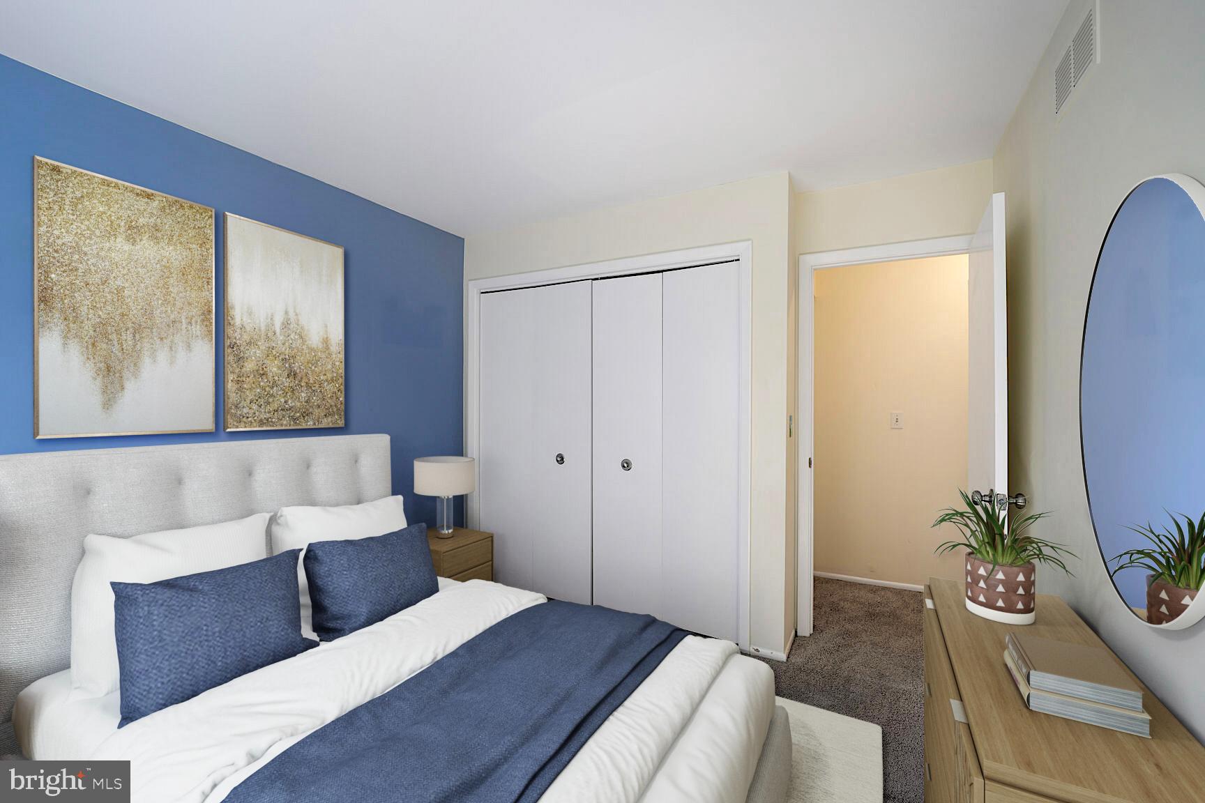 1105 RIVERBOAT COURT