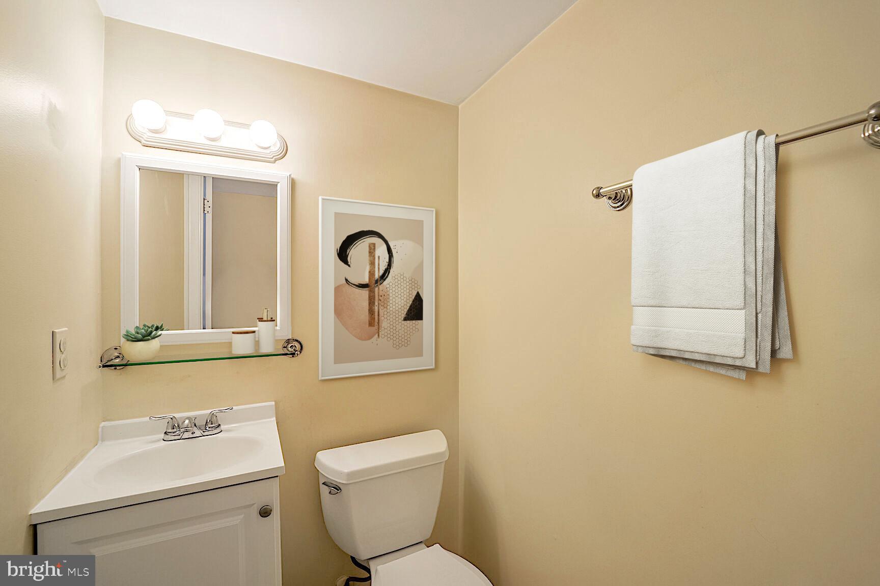 1105 RIVERBOAT COURT