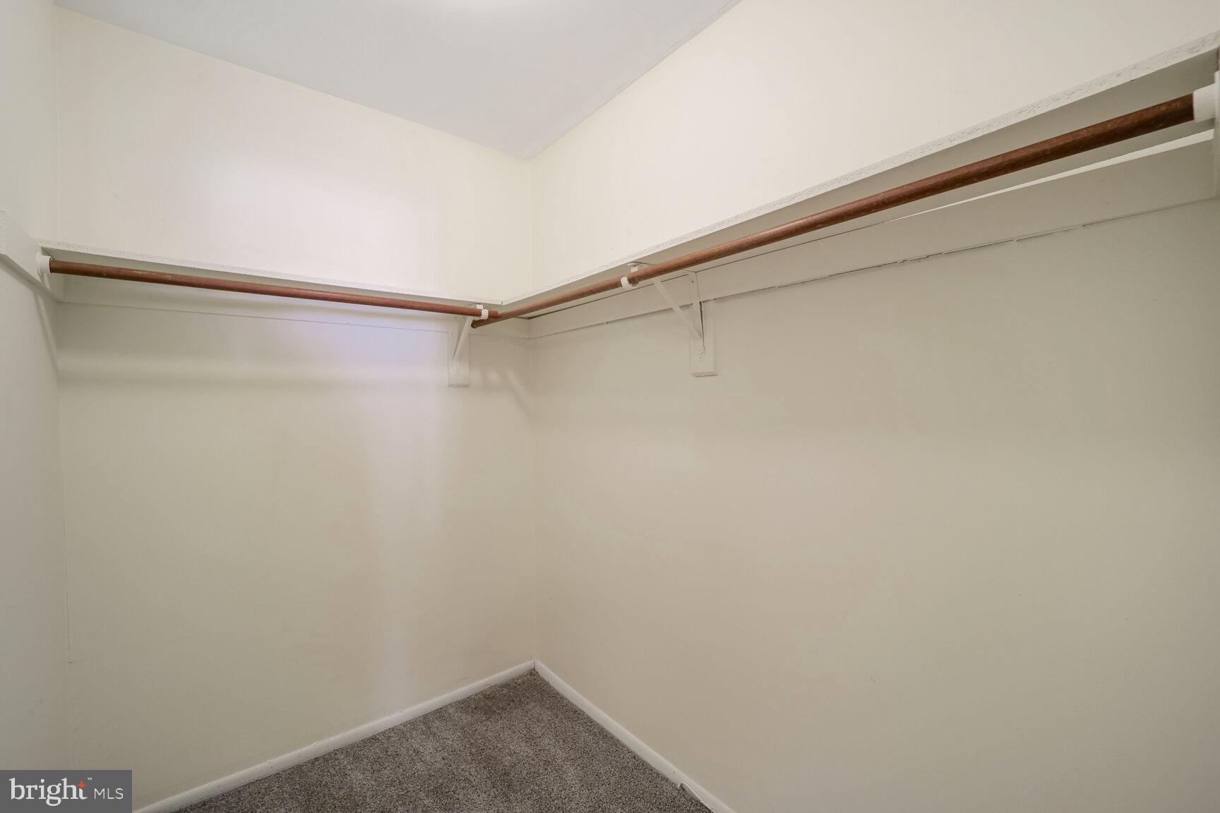 1105 RIVERBOAT COURT