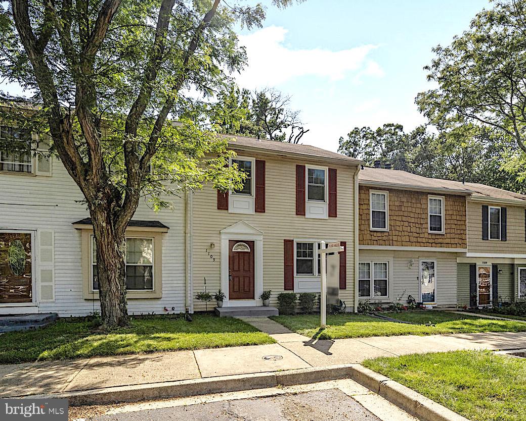 1105 RIVERBOAT COURT