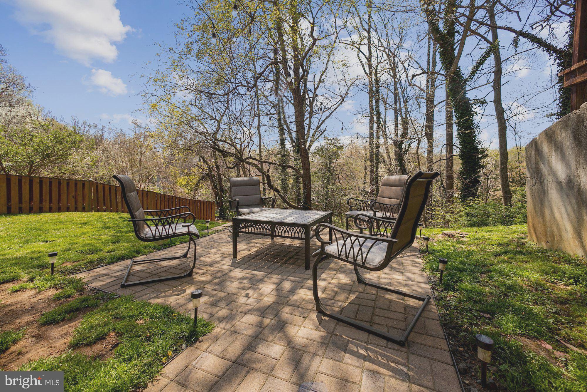 1105 RIVERBOAT COURT