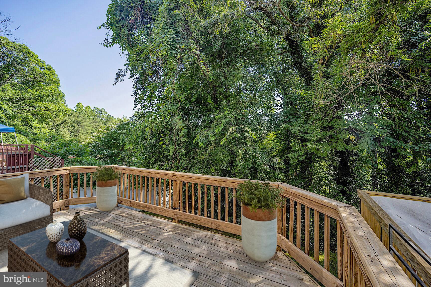 1105 RIVERBOAT COURT