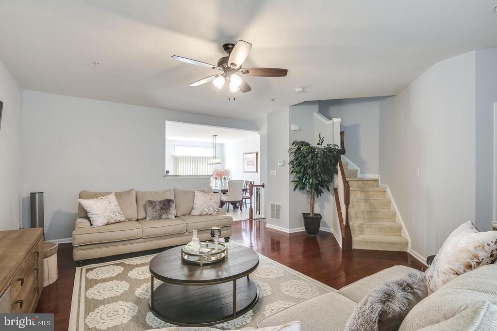 1772 COMPTON COURT