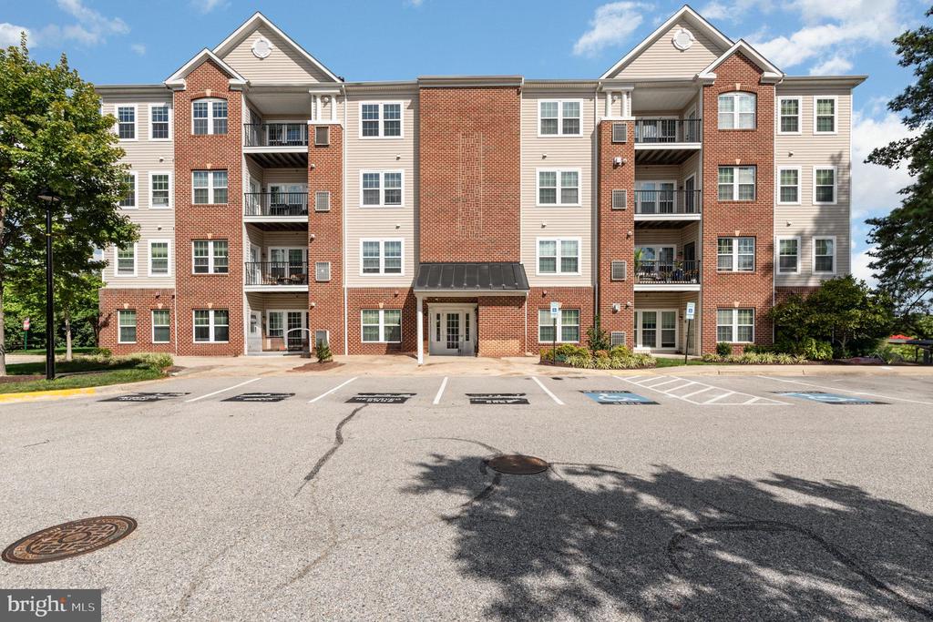 1624 HARDWICK COURT 402