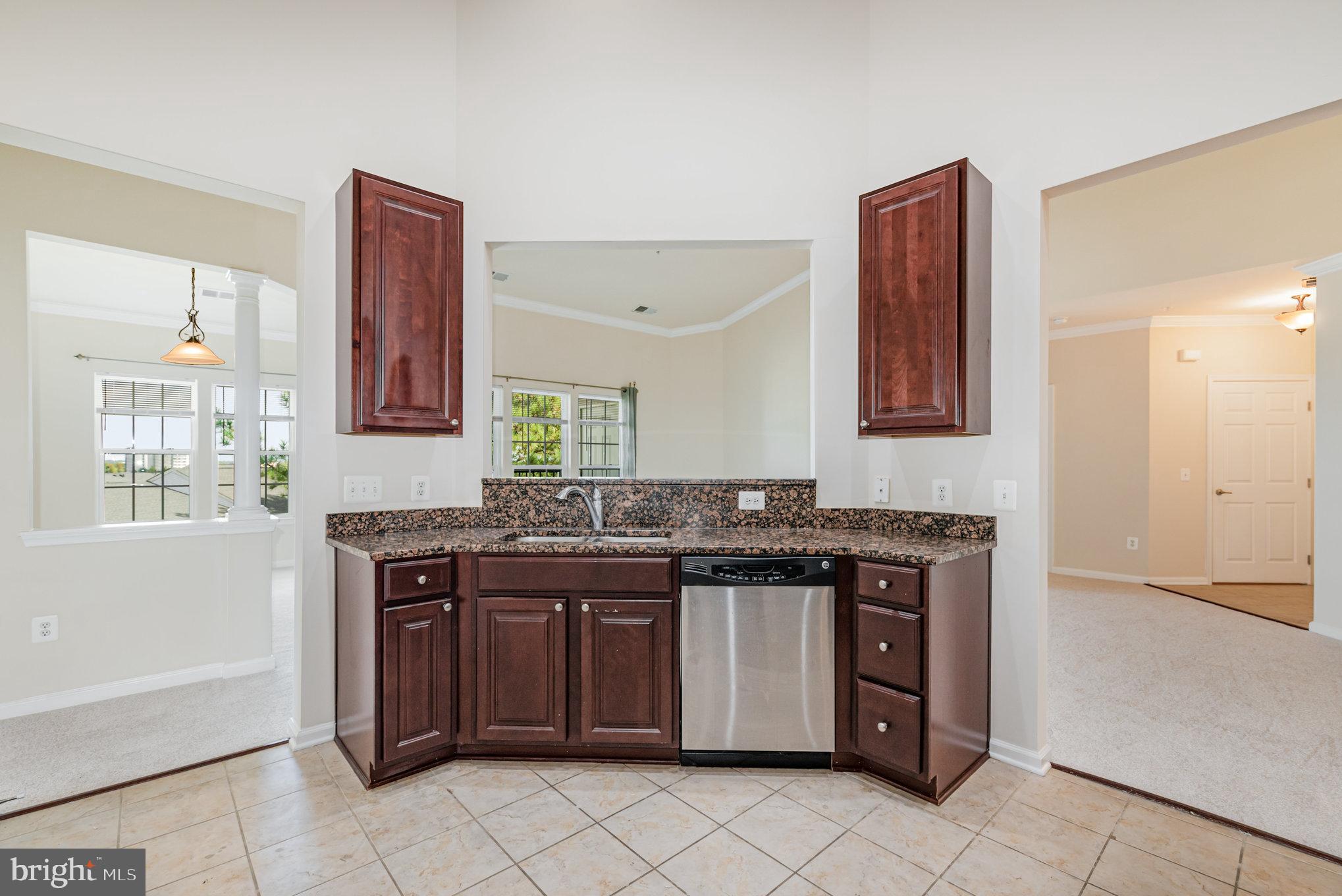 1624 HARDWICK COURT 402