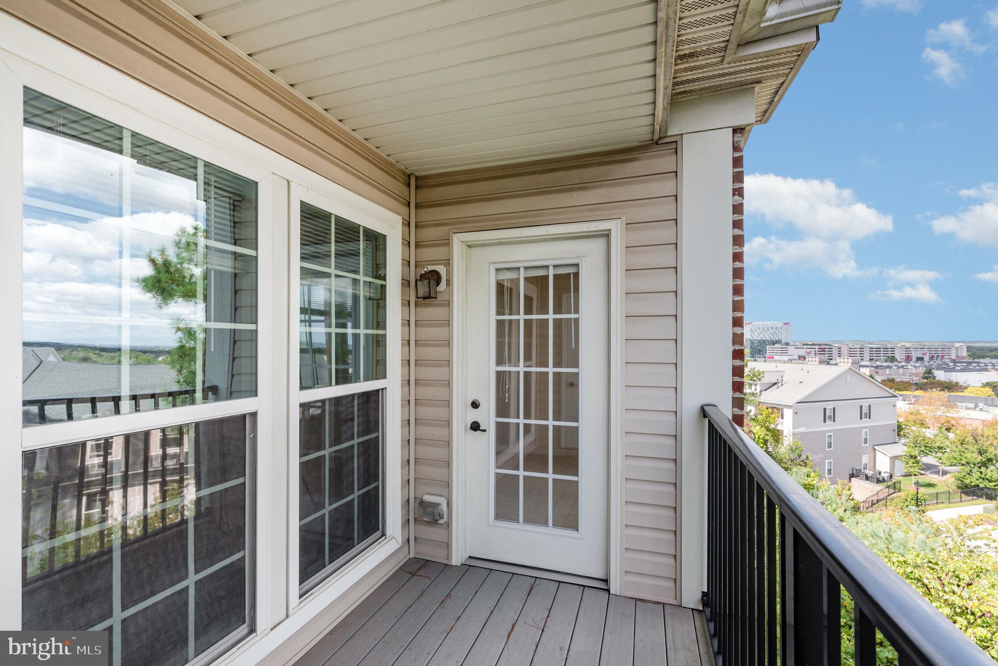 1624 HARDWICK COURT 402