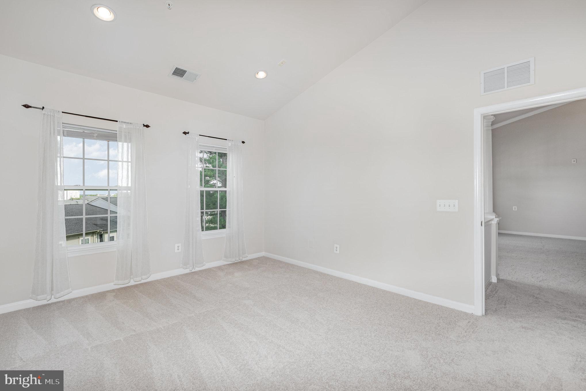 1624 HARDWICK COURT 402