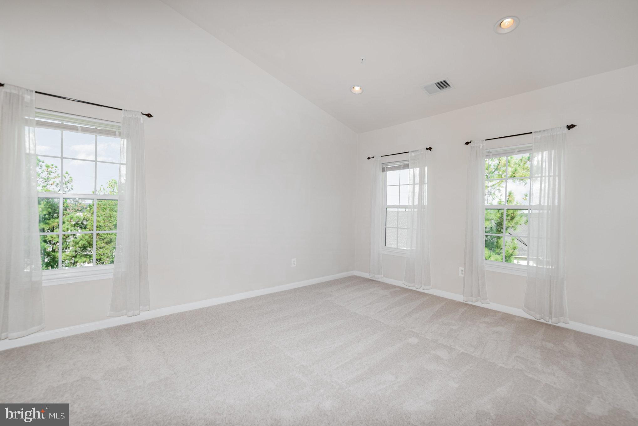 1624 HARDWICK COURT 402