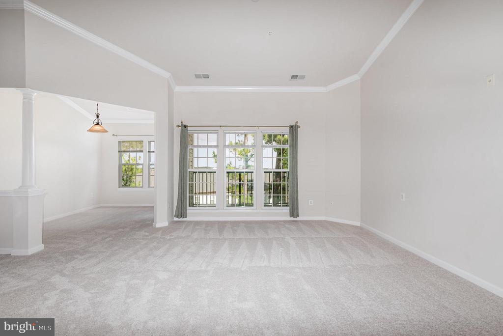 1624 HARDWICK COURT 402